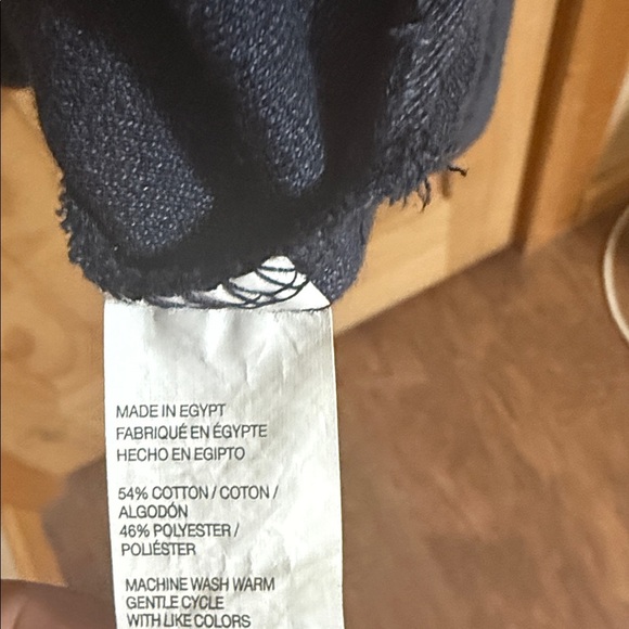 Van Heusen Men's Navy V-Neck Sweater - Picture 4 of 4